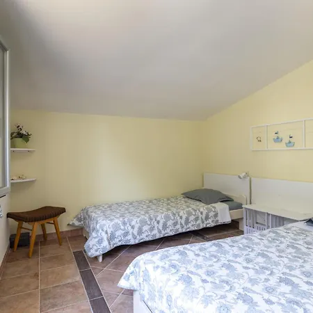 Norbert By Interhome * Szirakúza